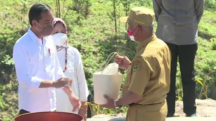 Ketum MUI Sumbar Kritik Gubernur Bawa Tanah dan Air ke IKN, Ini Jawaban Mahyeldi