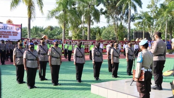 Dua Kasat dan Empat Kapolsek di Siak Berganti