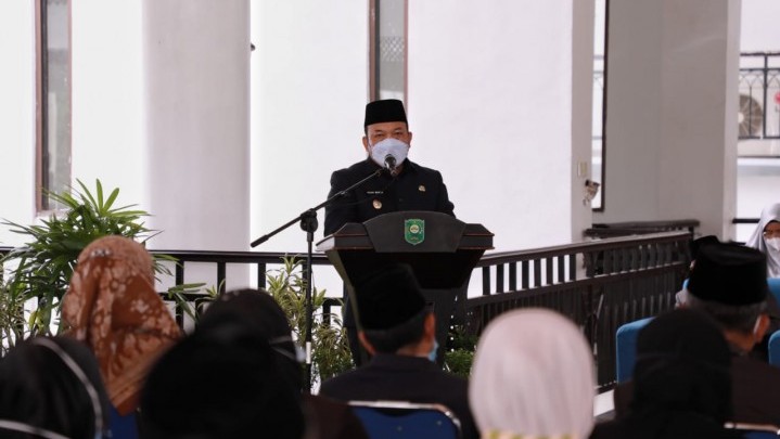 Sebanyak 12 Pejabat Eselon II dan 188 Kepala Sekolah Dilantik, Berikut Pesan Wabup Husni