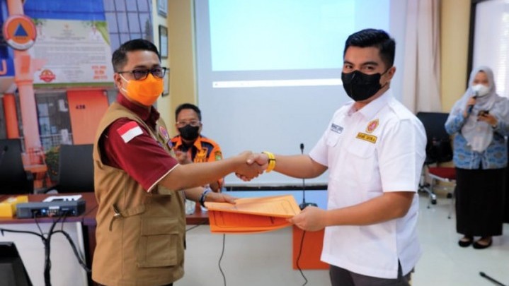 Kepala BPBD dan Ketua Karang Taruna Riau Teken MoU Penanggulangan Bencana Kepala BPBD dan Ketua Karang Taruna Riau Teken MoU Penanggulangan Bencana