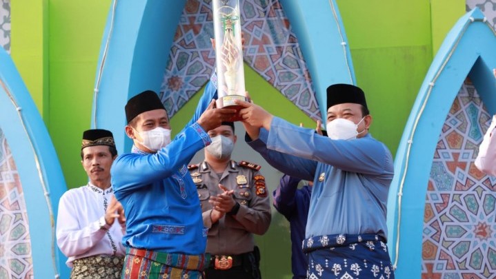 Harusnya MTQ Menurut Wabup Siak Momentum Tingkatkan 'Persahabatan' Dengan Al-Qur’an Harusnya MTQ Menurut Wabup Siak Momentum Tingkatkan 'Persahabatan' Dengan Al-Qur’an