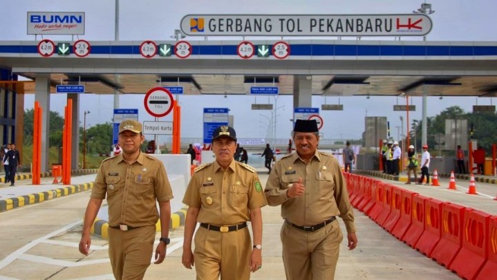 Lampu Strobo di Tol Pekanbaru-Dumai Disebut Efektif Beri Peringatan Pengendara Lampu Strobo di Tol Pekanbaru-Dumai Disebut Efektif Beri Peringatan Pengendara