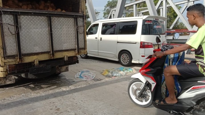 Jembatan Kembar Danau Bingkuang Rusak dan Membahayakan, Pengendara Minta Segera Diperbaiki Jembatan Kembar Danau Bingkuang Rusak dan Membahayakan, Pengendara Minta Segera Diperbaiki