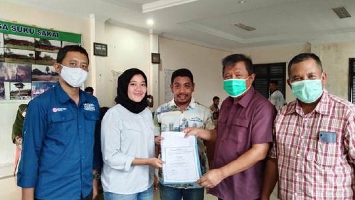 PT. Arara Abadi Sinar Mas Forestry Salurkan Beasiswa Pada Mahasiswa Sakai PT. Arara Abadi Sinar Mas Forestry Salurkan Beasiswa Pada Mahasiswa Sakai