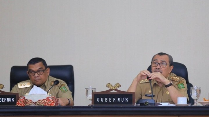 Gubri Syamsuar Mengaku Sedang Menggalakkan UMKM Bisa Kembali Bangkit Gubri Syamsuar Mengaku Sedang Menggalakkan UMKM Bisa Kembali Bangkit