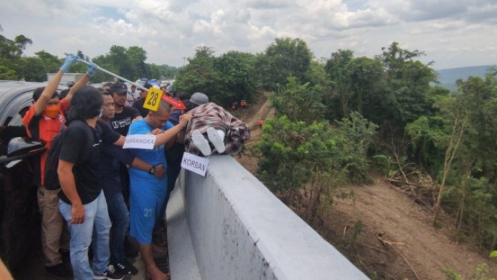 Seperti Ini Reka Ulang Pembunuhan Bidan Sweetha Kusuma Gatra Seperti Ini Reka Ulang Pembunuhan Bidan Sweetha Kusuma Gatra