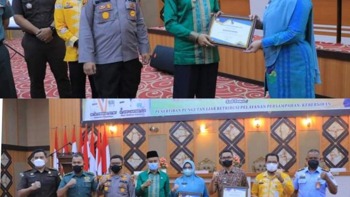 Camat Rumbai Raih Penghargaan Inovasi Saber Pungli Camat Rumbai Raih Penghargaan Inovasi Saber Pungli