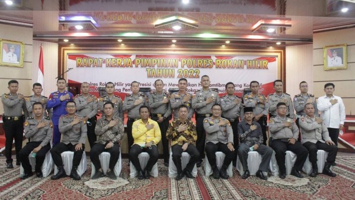 Rakerpim Polres Rohil, Bupati Berharap Keamanan Semakin Terjamin Rakerpim Polres Rohil, Bupati Berharap Keamanan Semakin Terjamin