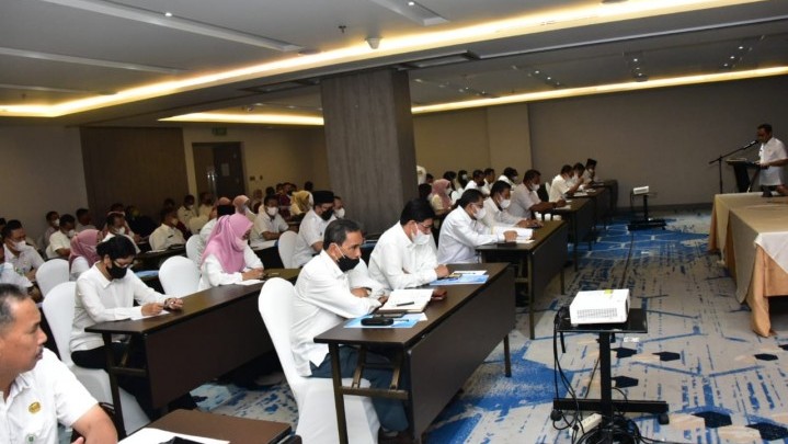 Peringatan Keras Bupati Bengkalis Terkait Program Unggulan Dana Tambahan untuk Kecamatan dan Kelurahan Peringatan Keras Bupati Bengkalis Terkait Program Unggulan Dana Tambahan untuk Kecamatan dan Kelurahan