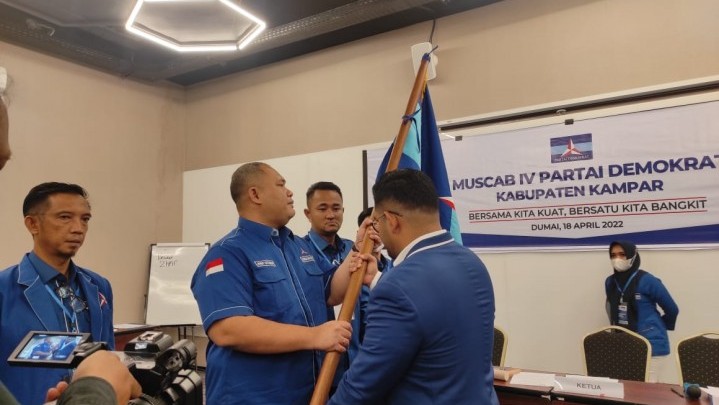 Ardo Kembali Pimpin Demokrat Kampar, Gelorakan Semangat Demokrat Kampar Juara Ardo Kembali Pimpin Demokrat Kampar, Gelorakan Semangat Demokrat Kampar Juara
