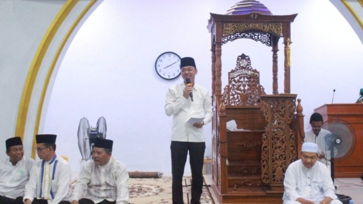 Dinilai Masih Banyak yang Belum Dapat BLT, Bupati Rohil Minta RT Data Warganya Dinilai Masih Banyak yang Belum Dapat BLT, Bupati Rohil Minta RT Data Warganya