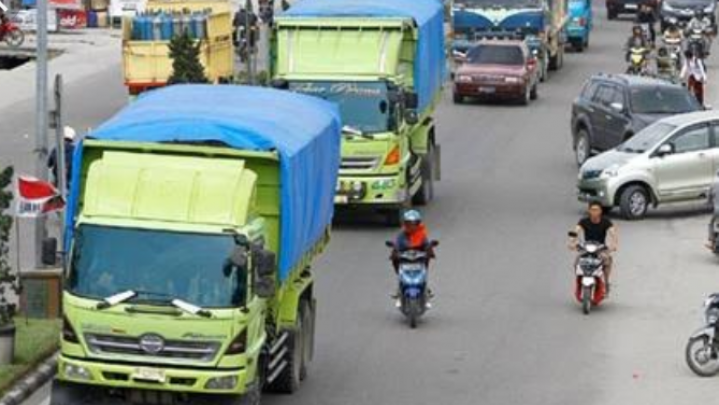 Libur Idul Fitri, Truk Angkutan Barang di Pekanbaru Dilarang Beroperasi