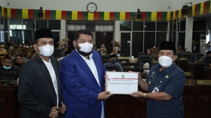 Paripurna Penyampaian Laporan LKPJ Bupati Tahun 2021, Sukiman Ucapkan Rohul Berhasil Surplus Paripurna Penyampaian Laporan LKPJ Bupati Tahun 2021, Sukiman Ucapkan Rohul Berhasil Surplus