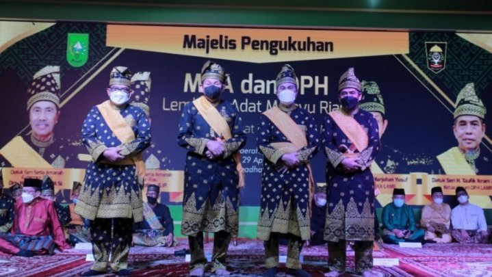 Pengukuhan Pengurus LAM Riau di Gedung Daerah, Ini Pendapat Taufik Ikram Jamil Pengukuhan Pengurus LAM Riau di Gedung Daerah, Ini Pendapat Taufik Ikram Jamil