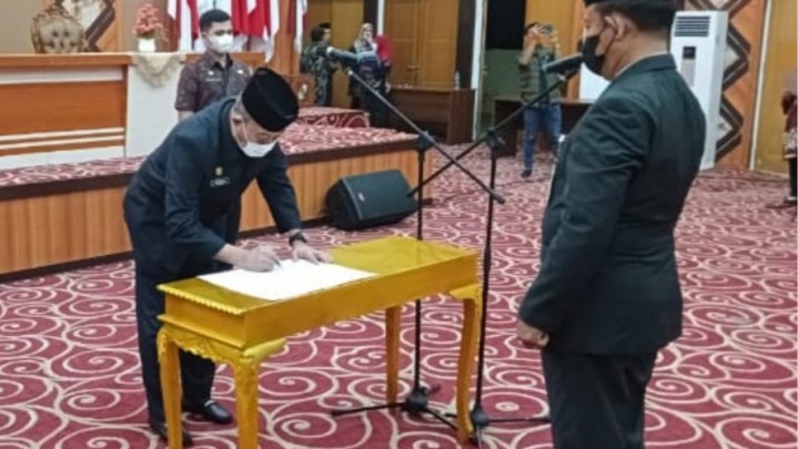 Jelang Lebaran, Wako Firdaus Lantik Pejabat Baru Jelang Lebaran, Wako Firdaus Lantik Pejabat Baru