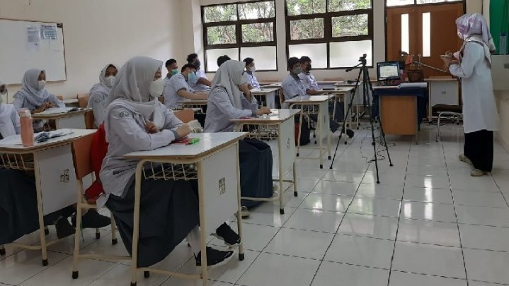 Tingkat Kelulusan Siswa SMA Tertinggi di Pekanbaru dan Kuansing