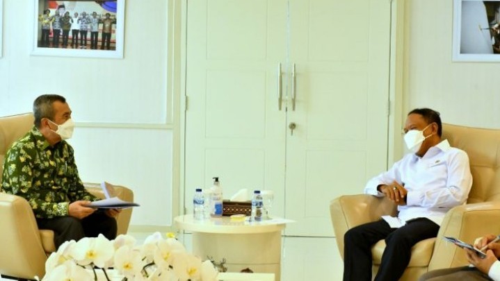 Datangi Menpora, Syamsuar Ajukan Riau Tuan Rumah Haornas 2022