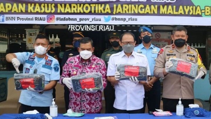 Upaya Penyelundupan Sabu di Kawasan Perairan Bengkalis Berhasil Digagalkan Upaya Penyelundupan Sabu di Kawasan Perairan Bengkalis Berhasil Digagalkan