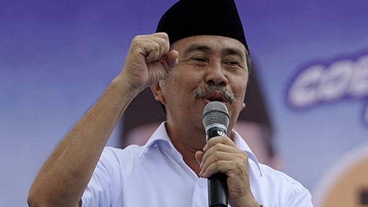 Ketua DPD Golkar Riau Bantah Isu Munaslub, Solid Dukung Airlangga Ketua DPD Golkar Riau Bantah Isu Munaslub, Solid Dukung Airlangga