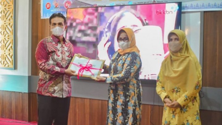 Aplikasi Siap Nikah Siap Hamil Diluncurkan di Kampar Aplikasi Siap Nikah Siap Hamil Diluncurkan di Kampar