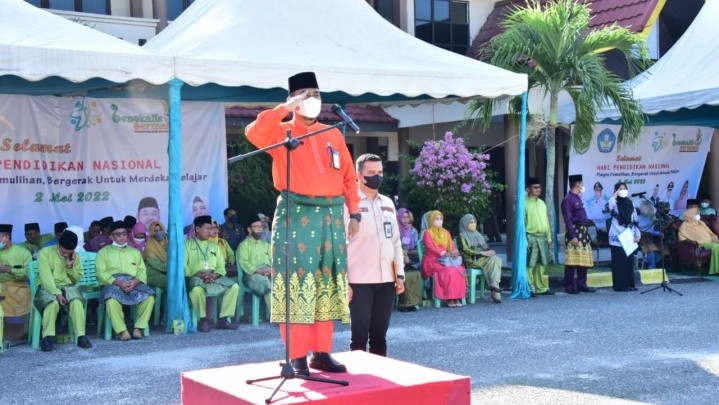 Peringatan Hardiknas di Bengkalis Diiringi dengan Deklarasi Anti Narkoba Peringatan Hardiknas di Bengkalis Diiringi dengan Deklarasi Anti Narkoba