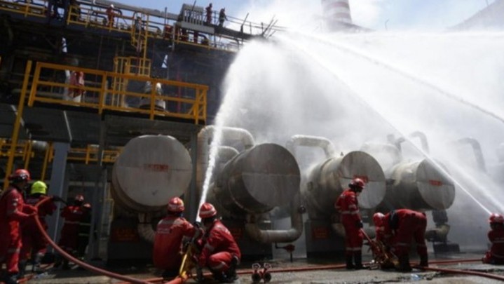 Tahun Ini Sudah Dua Kali Kilang Balikpapan Terbakar Tahun Ini Sudah Dua Kali Kilang Balikpapan Terbakar