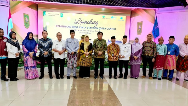 Peluncuran Pembinaan 1 Kecamatan 1 Desa Cantik di Riau Peluncuran Pembinaan 1 Kecamatan 1 Desa Cantik di Riau