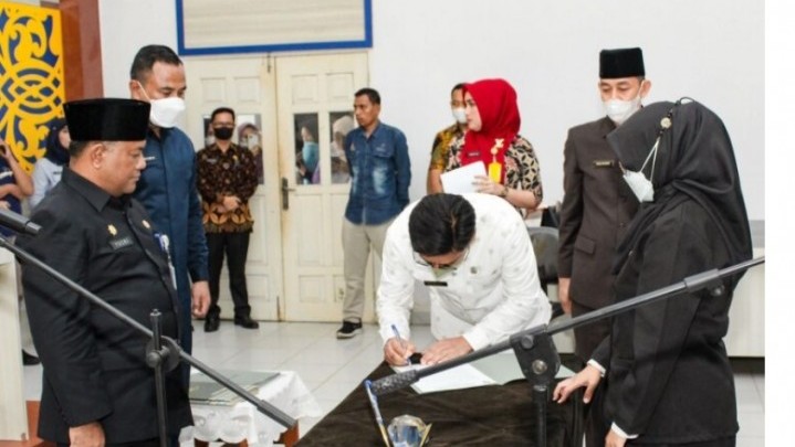 Bupati Catur Ganti Beberapa Kepala Puskesmas, Ini Nama-namanya Bupati Catur Ganti Beberapa Kepala Puskesmas, Ini Nama-namanya