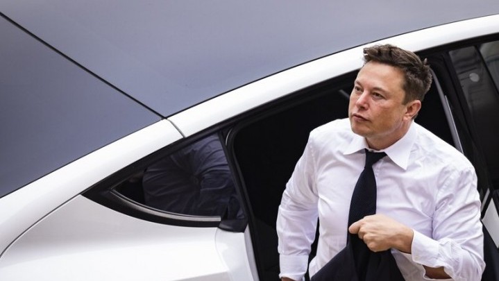 Elon Musk Kehilangan Rp 180 Triliun Elon Musk Kehilangan Rp 180 Triliun