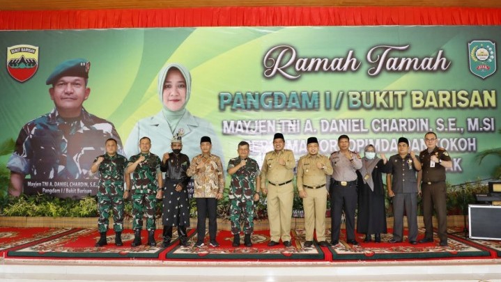 Bupati Siak Terima Kunjungan Pangdam I/BB Mayjen TNI Ahmad Daniel Chardin