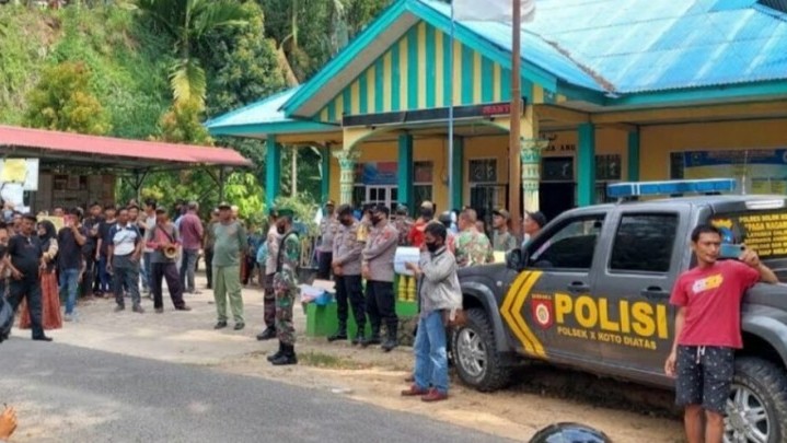 Video Asusila Beredar, Wali Nagari Diminta Warganya Mundur Video Asusila Beredar, Wali Nagari Diminta Warganya Mundur