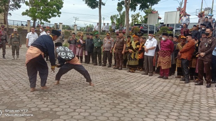 514 Ninik Mamak Sambut Hangat Dr Kamsol Sebagai Pj Bupati Kampar