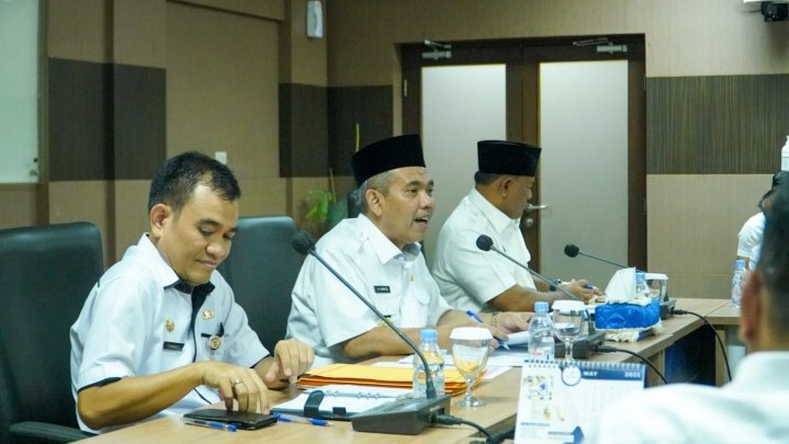 Pj Bupati Kampar Dr. Kamsol Kumpulkan OPD untuk Menyusun Program 100 Hari Kerja