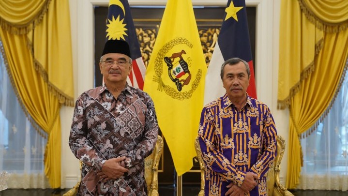 Temui Gubernur Melaka, Gubri Bahas RoRo Dumai-Melaka, Termasuk Jembatan Melaka-Rupat dan Dumai Temui Gubernur Melaka, Gubri Bahas RoRo Dumai-Melaka, Termasuk Jembatan Melaka-Rupat dan Dumai