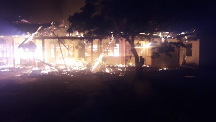 Kebakaran Puskesmas Tapung Hilir Tadi Malam, Ini Beberapa Ruangan yang Hangus Kebakaran Puskesmas Tapung Hilir Tadi Malam, Ini Beberapa Ruangan yang Hangus