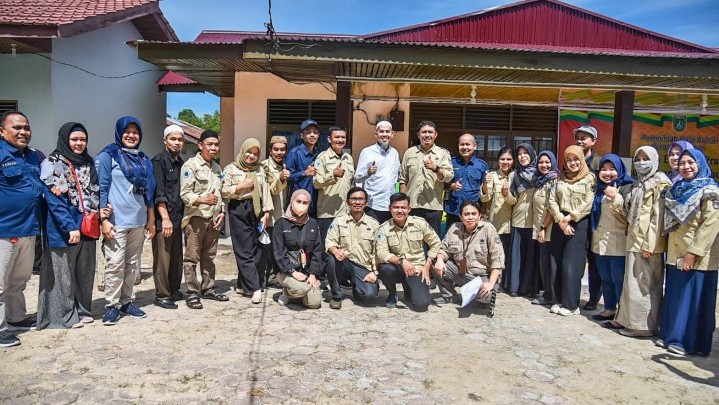 Benih hingga Indukan Ikan Diterima Kelompok Pembudidaya Ikan di Dumai Benih hingga Indukan Ikan Diterima Kelompok Pembudidaya Ikan di Dumai