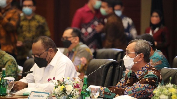 Dihadiri Wapres, Ini yang Disampaikan Gubri Syamsuar pada Rapat KNEKS Dihadiri Wapres, Ini yang Disampaikan Gubri Syamsuar pada Rapat KNEKS