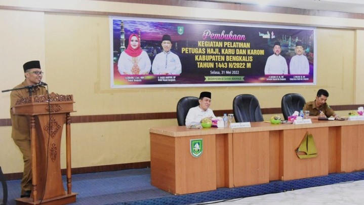 Wabup Pesan pada Petugas Haji dari Bengkalis untuk Memahani Tugas Pokok Wabup Pesan pada Petugas Haji dari Bengkalis untuk Memahani Tugas Pokok
