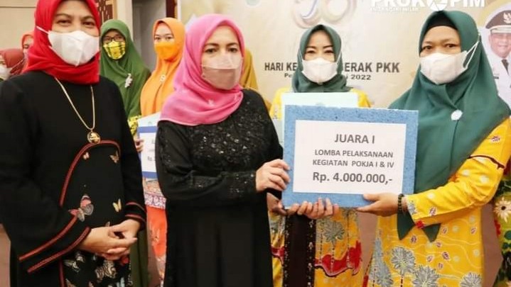 Ini Para Pemenang Lomba Hari Kesatuan Gerak PKK se-Riau Ini Para Pemenang Lomba Hari Kesatuan Gerak PKK se-Riau