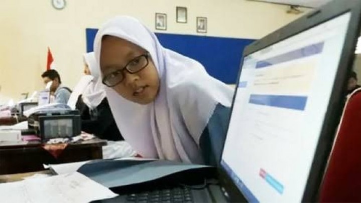 Dumai dan Rohil dengan Persentase Tingkat Kelulusan SMK Tertinggi di Riau Dumai dan Rohil dengan Persentase Tingkat Kelulusan SMK Tertinggi di Riau