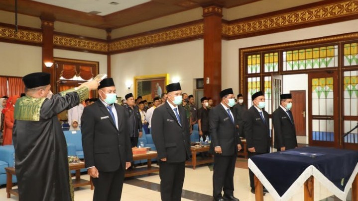 Komisioner Baznas Siak Dilantik, Bupati Alfedri Berharap Pengurus Dapat Melihat Potensi Zakat Komisioner Baznas Siak Dilantik, Bupati Alfedri Berharap Pengurus Dapat Melihat Potensi Zakat