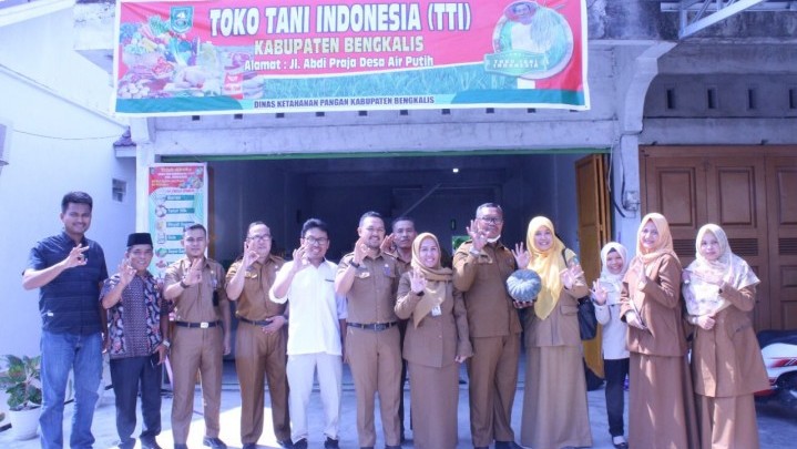 Pemkab Bengkalis Kini Miliki Toko Tani Indonesia, Fasilitasi Petani dan Pelaku Usaha Pangan Pemkab Bengkalis Kini Miliki Toko Tani Indonesia, Fasilitasi Petani dan Pelaku Usaha Pangan