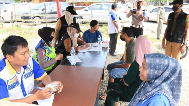 Puluhan Kendaraan Ditindak dalam Operasi dan Sosialisasi Plat Non BM Puluhan Kendaraan Ditindak dalam Operasi dan Sosialisasi Plat Non BM