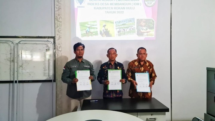 Tidak Ada Lagi Desa di Rohul Berstatus Sangat Tertinggal Tidak Ada Lagi Desa di Rohul Berstatus Sangat Tertinggal