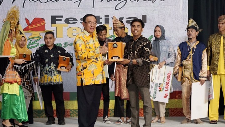 Festival Teater Bangsawan Klasik Digelar di Inhil Festival Teater Bangsawan Klasik Digelar di Inhil