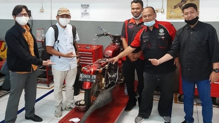 Guru SMK Ciptakan Penghemat BBM untuk Sepeda Motor Guru SMK Ciptakan Penghemat BBM untuk Sepeda Motor