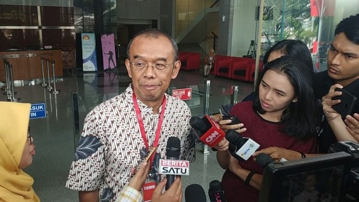 Mantan Sesmempora Beri Keterangan Terkait Formula E di KPK Mantan Sesmempora Beri Keterangan Terkait Formula E di KPK