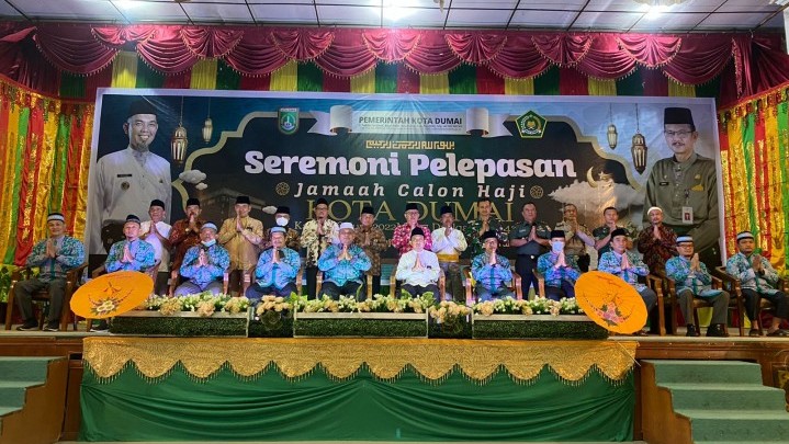 Pemko Beri JCH Kota Dumai Masing-masing 250 Riyal Pemko Beri JCH Kota Dumai Masing-masing 250 Riyal