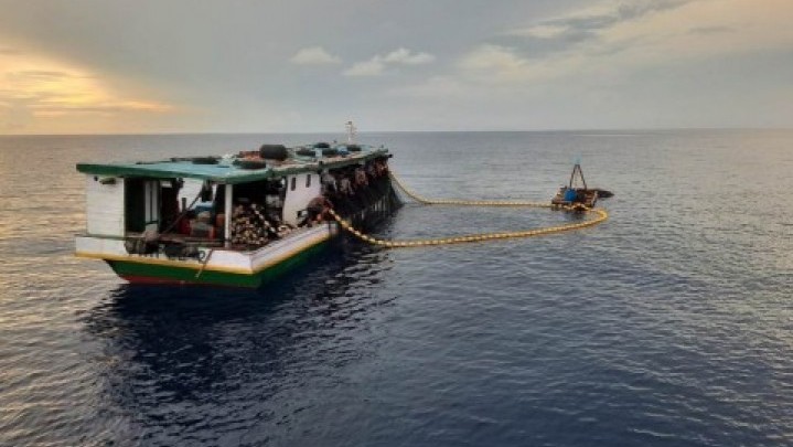 Kapal Pengangkut Pekerja Migran Ilegal Kecelakana di Perairan Kepri, Tujuh Orang Hilang