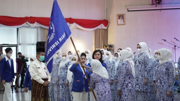 Ketua Ikatan Wanita Pengusaha Indonesia Riau Resmi Dijabat Maryenik Yanda Ketua Ikatan Wanita Pengusaha Indonesia Riau Resmi Dijabat Maryenik Yanda